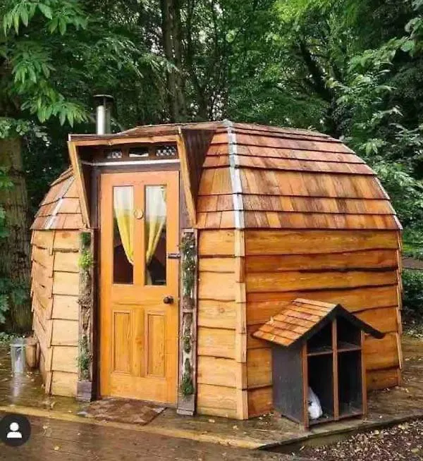 Oku Wooden Pod, Newburgh Priory Estate Villa York