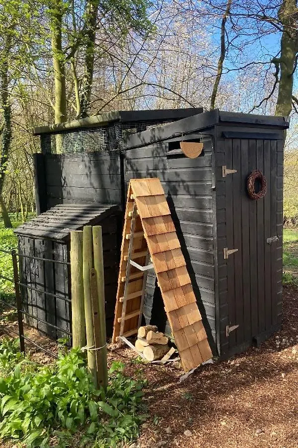 Oku Wooden Pod, Newburgh Priory Estate Villa York 0*,  United Kingdom