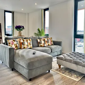 33 Citygate Apartment