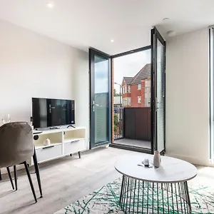 Stayzeni, Ouse Court Smart 2 Bed Flat Apartment